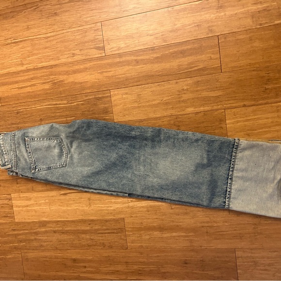 Kiki Wide-Leg Jeans - Picture 6 of 10